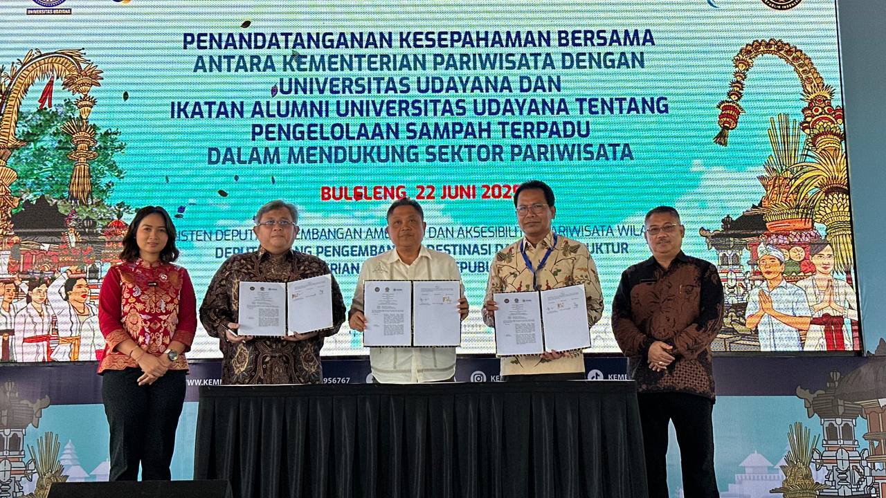 Universitas Udayana, Kementerian Pariwisata RI, dan IKAYANA Teken Kesepahaman Bersama tentang Pengelolaan Sampah Terpadu untuk Mendukung Sektor Pariwisata